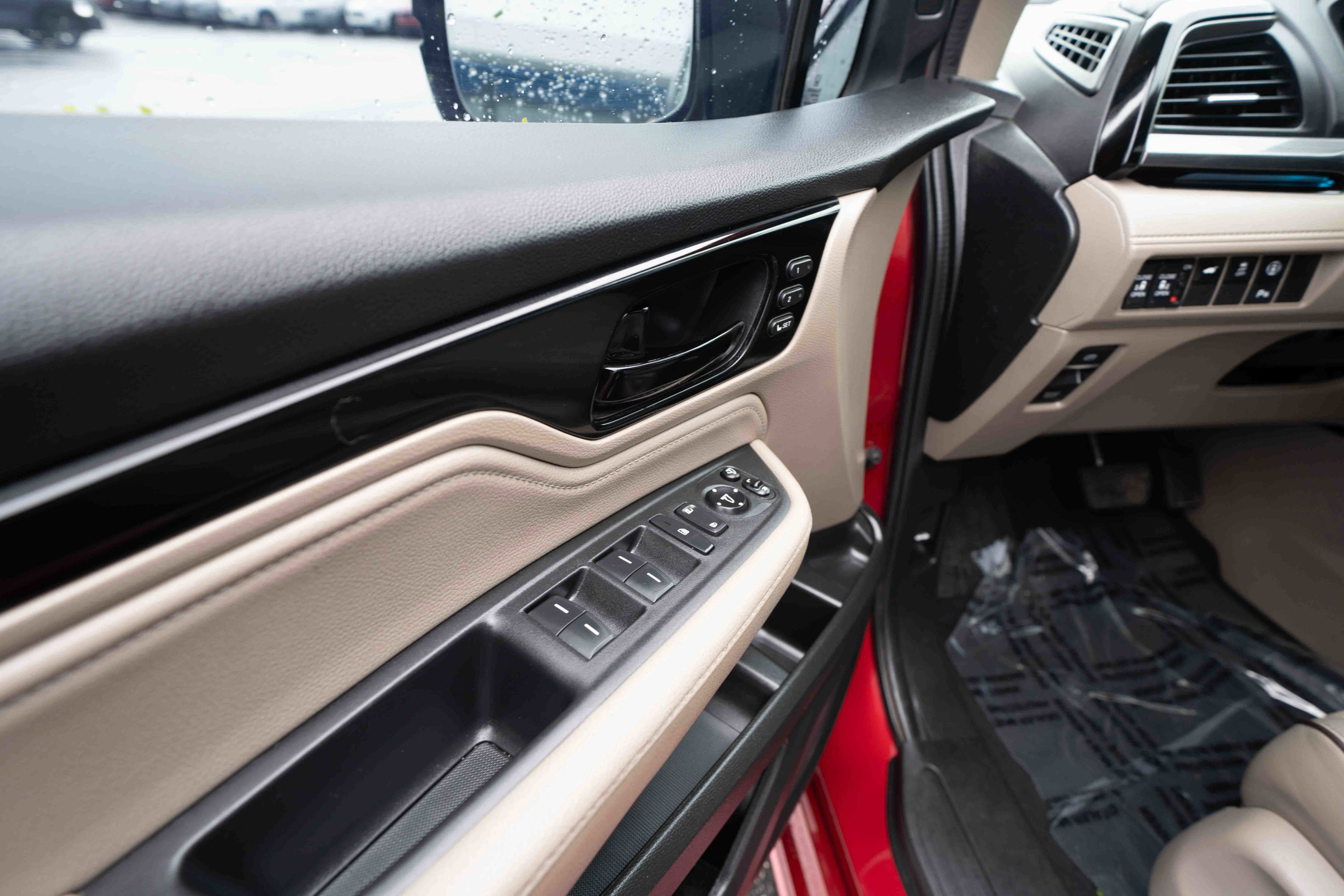 Used 2022 Honda Odyssey Elite image 7