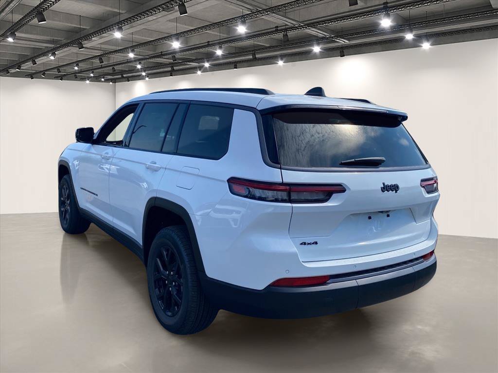New 2026 Jeep Grand Cherokee L 4WD image 3