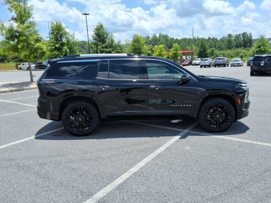 Certified 2025 Chevrolet Traverse High Country FWD image 4