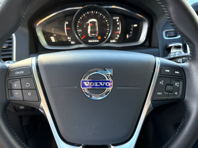 Used 2017 Volvo XC60 T5 Inscription w/ Preferred Option Package AWD/4WD image 11