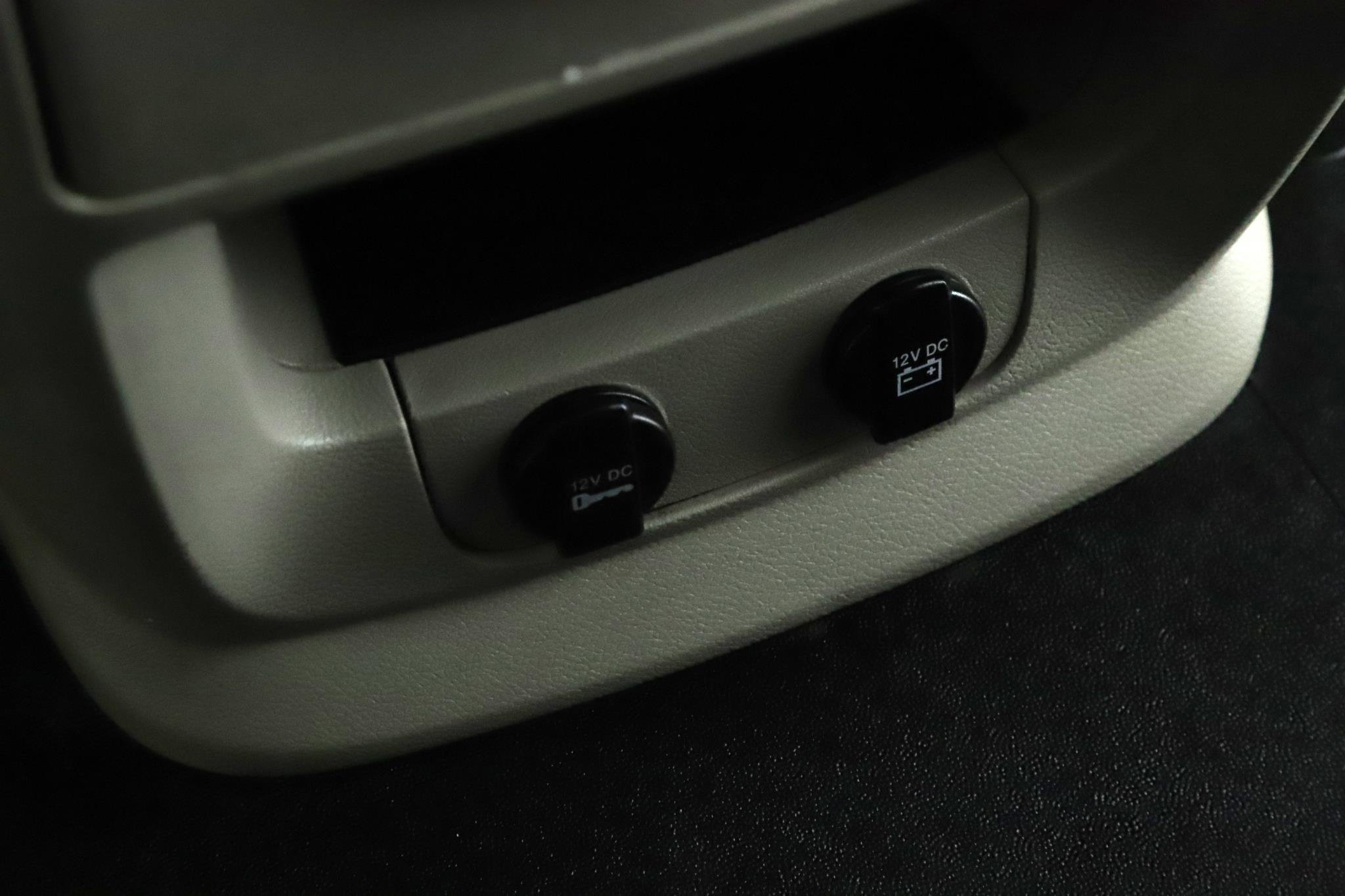 Used 2013 RAM C/V Tradesman image 12