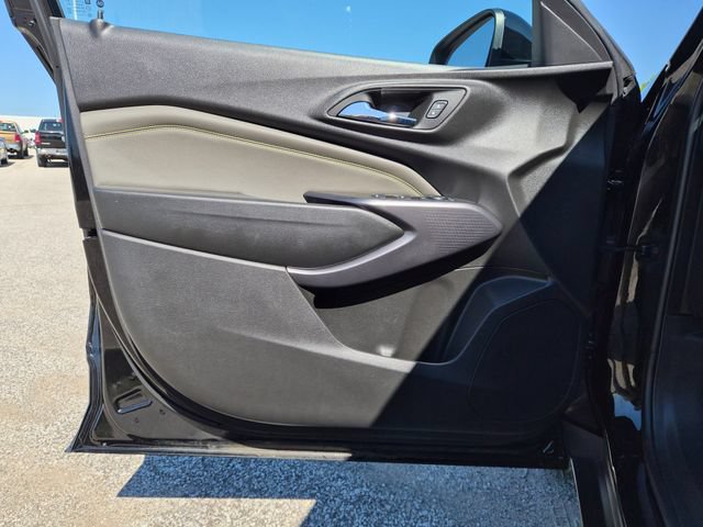 Used 2025 Chevrolet Trax ACTIV w/ Driver Confidence Package FWD image 12
