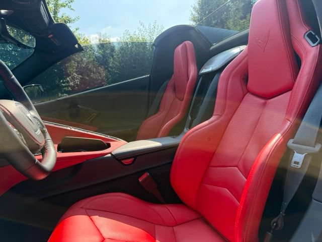 Used 2025 Chevrolet Corvette Stingray Preferred Conv w/ Stealth Interior Trim Package RWD image 19
