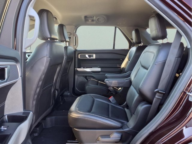 Used 2023 Ford Explorer XLT w/ Equipment Group 202A AWD/4WD image 13