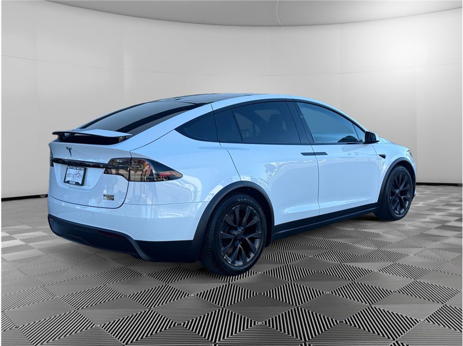 Used 2022 Tesla Model X Plaid image 5