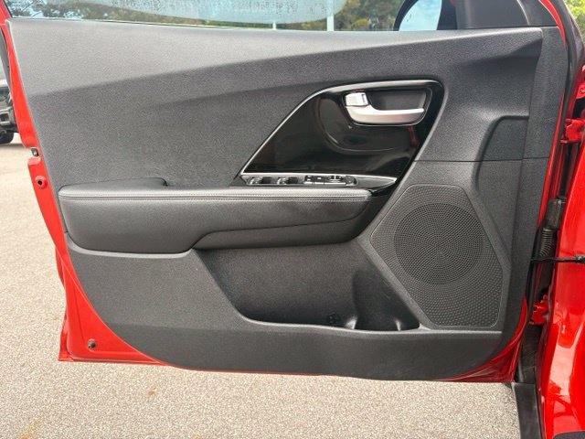 Used 2022 Kia Niro LXS FWD image 10