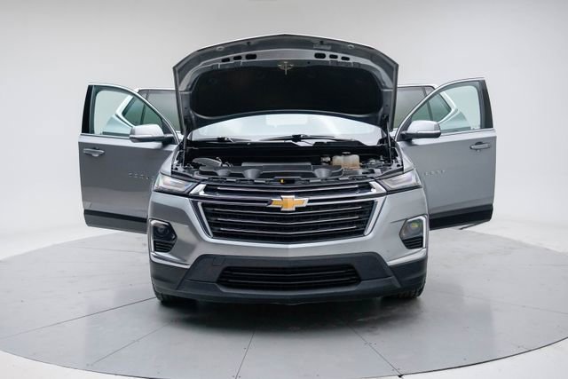 Used 2023 Chevrolet Traverse LT image 16