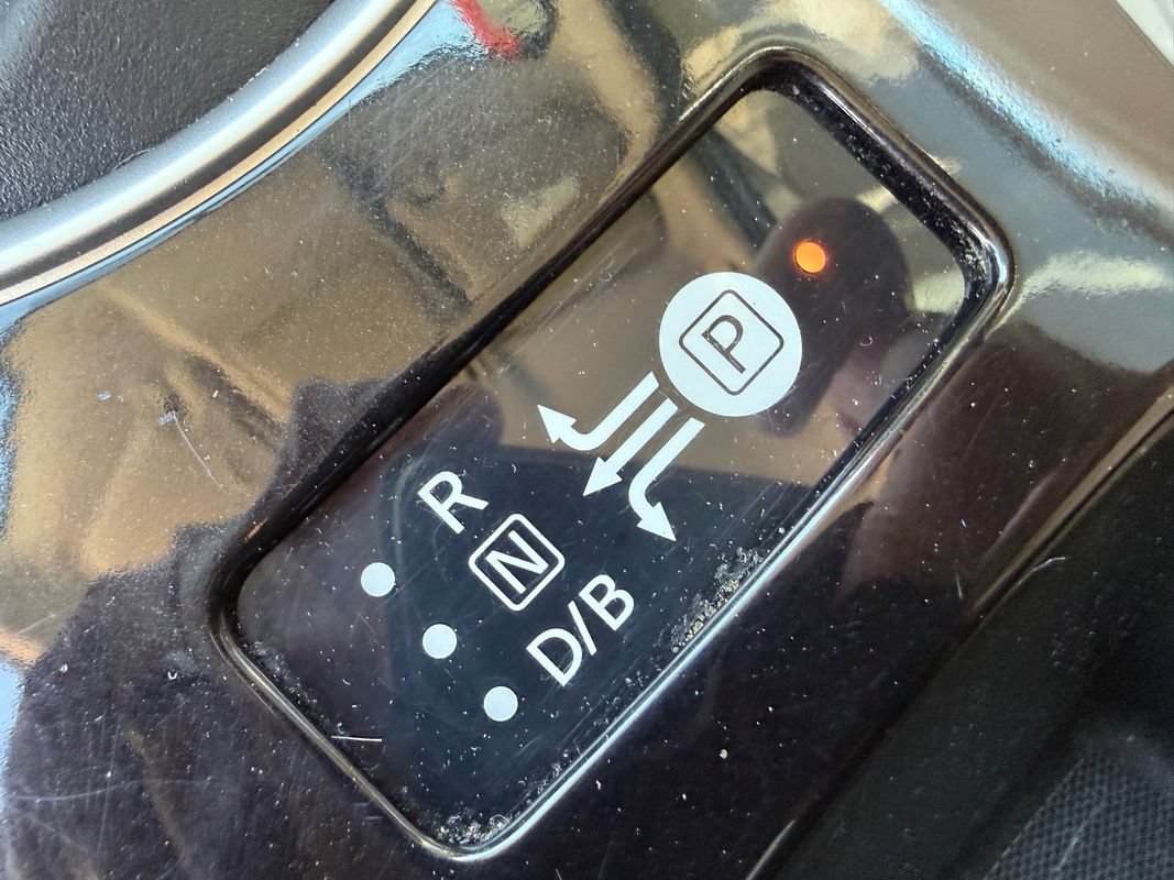 Used 2015 Nissan Leaf SV w/ LED & Quick Charge Package FWD image 40