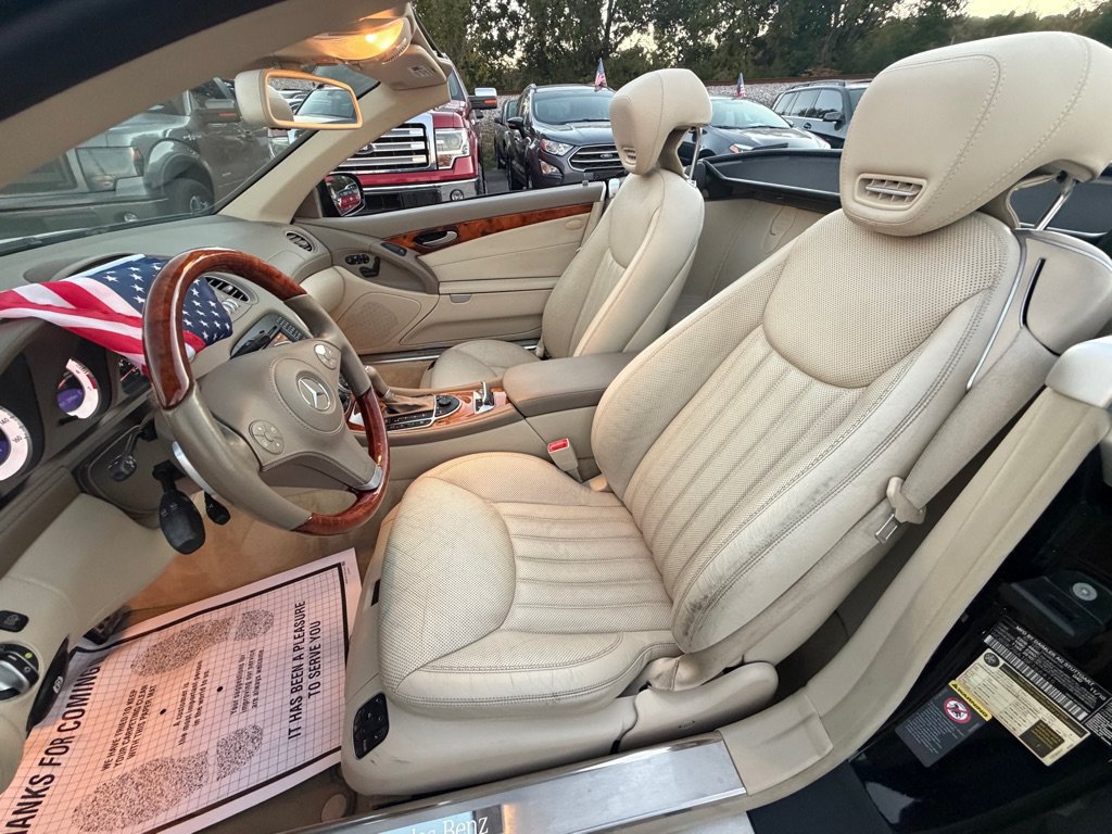 Used 2011 Mercedes-Benz SL 550 image 12
