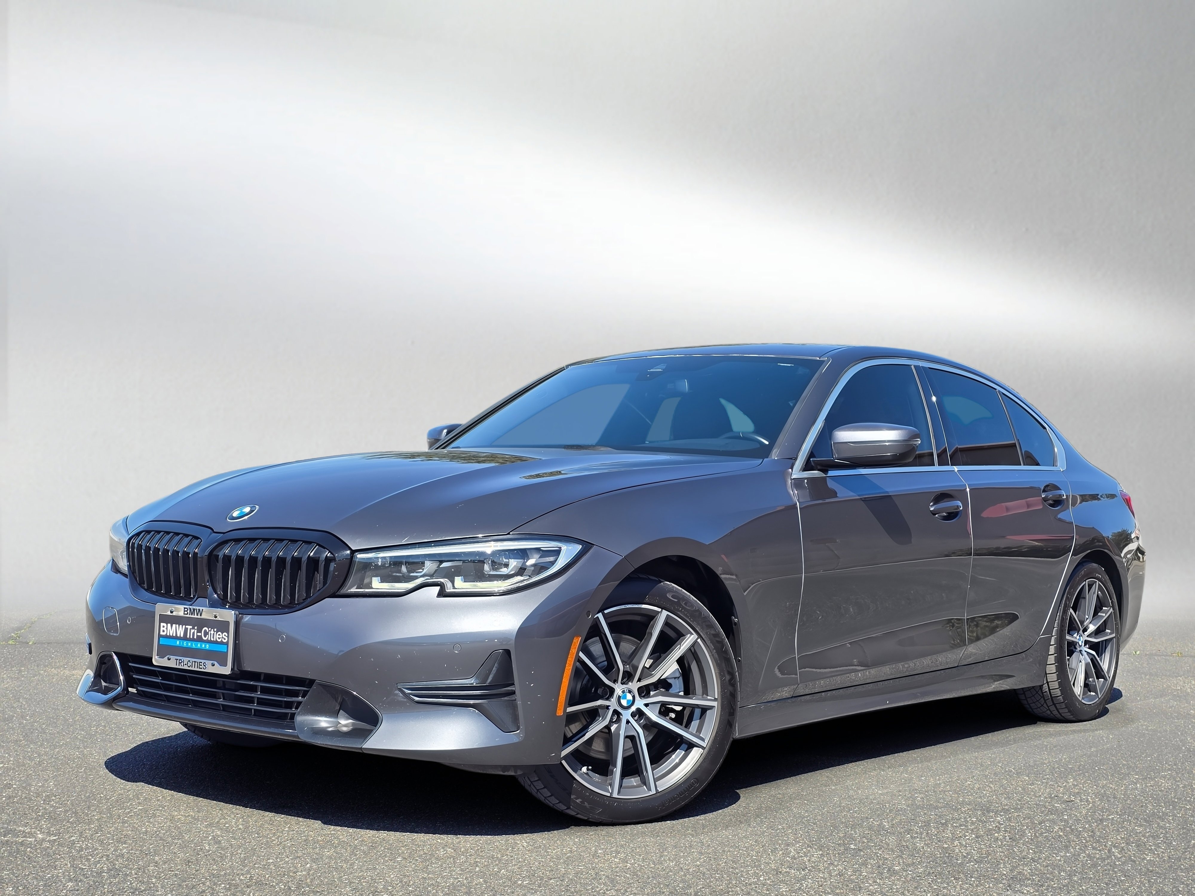 Used 2021 BMW 330i xDrive Sedan w/ Convenience Package image 1