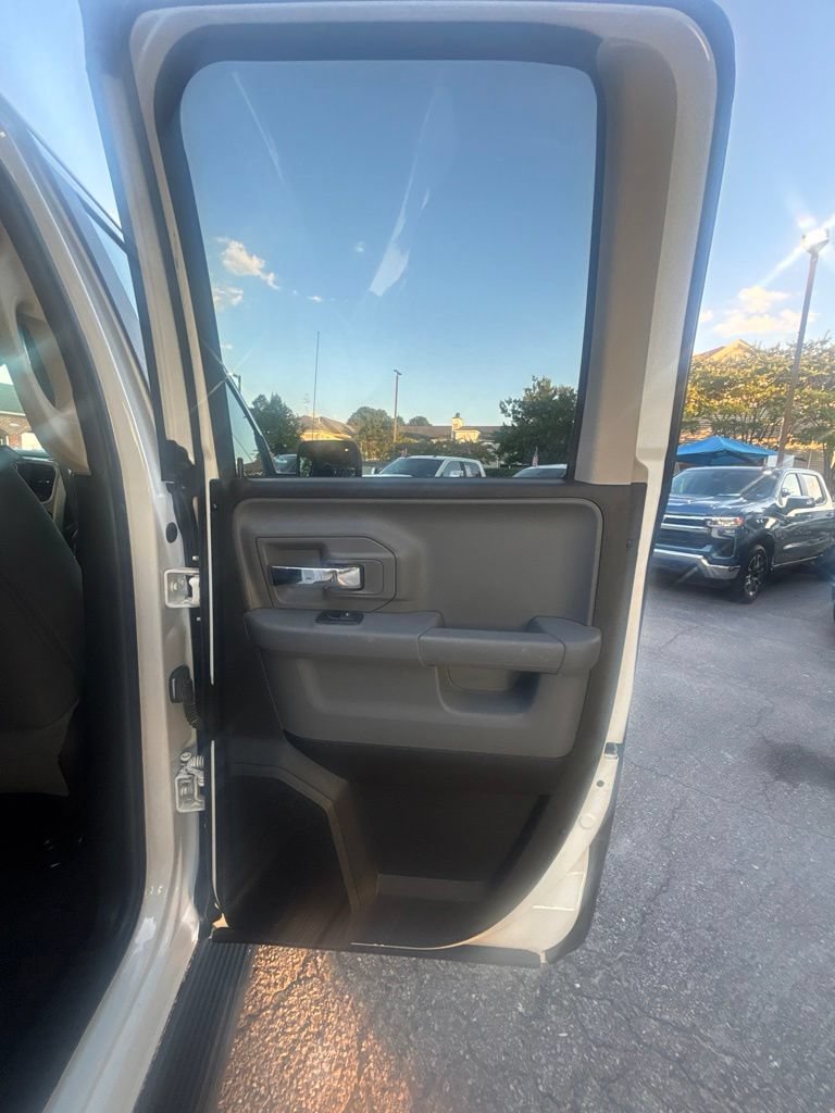 Used 2016 RAM 1500 Classic SLT RWD image 22