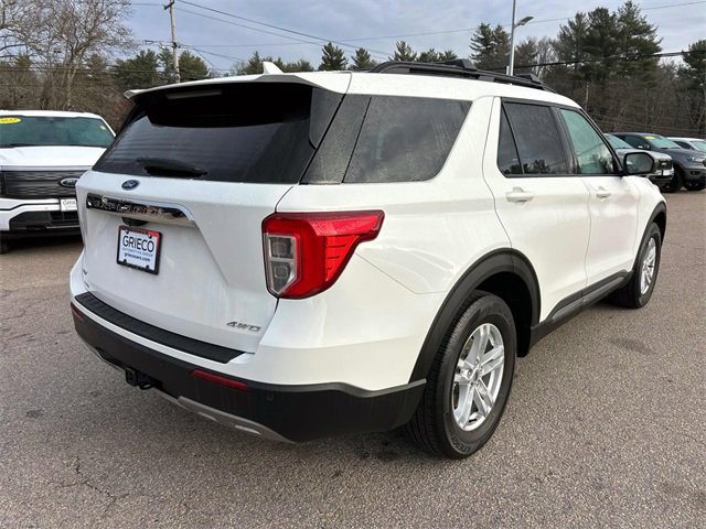Used 2022 Ford Explorer XLT w/ Equipment Group 202A image 3