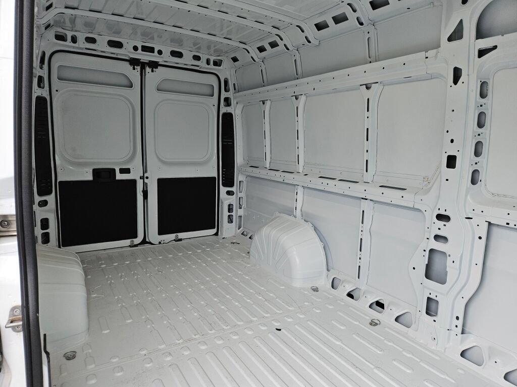 Used 2025 RAM ProMaster 3500 w/ Convenience Group FWD image 12