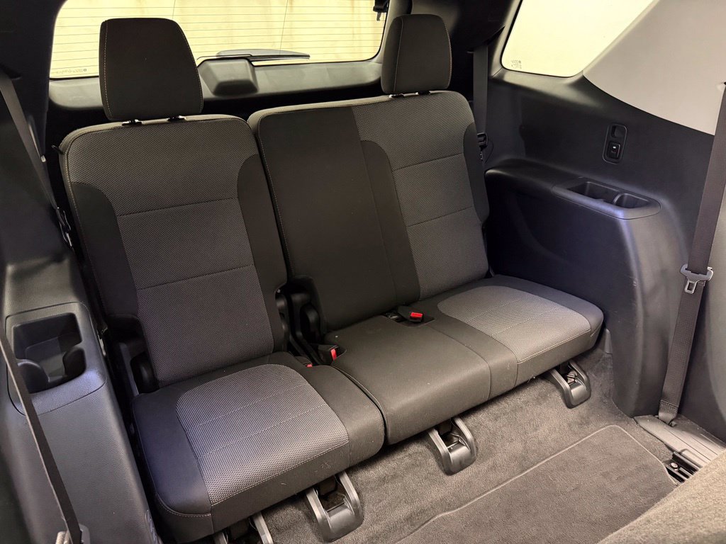 Used 2020 Chevrolet Traverse LS FWD image 16