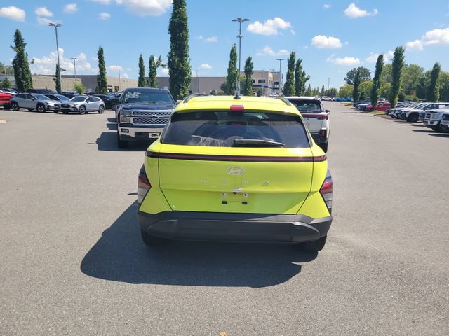 Used 2025 Hyundai Kona SEL FWD image 4