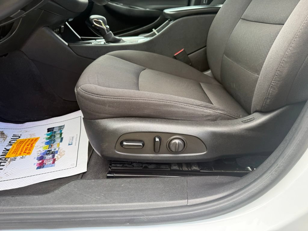 Used 2023 Chevrolet Malibu LT w/ Driver Confidence Package FWD image 28