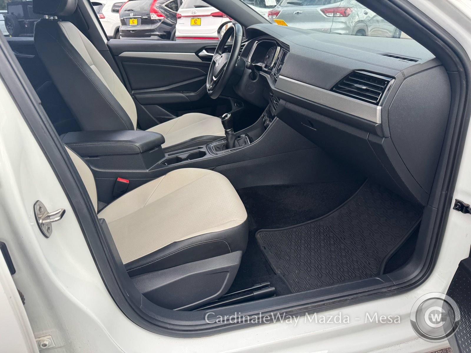 Used 2020 Volkswagen Jetta R-Line w/ R-Line Cold Weather Package FWD image 28