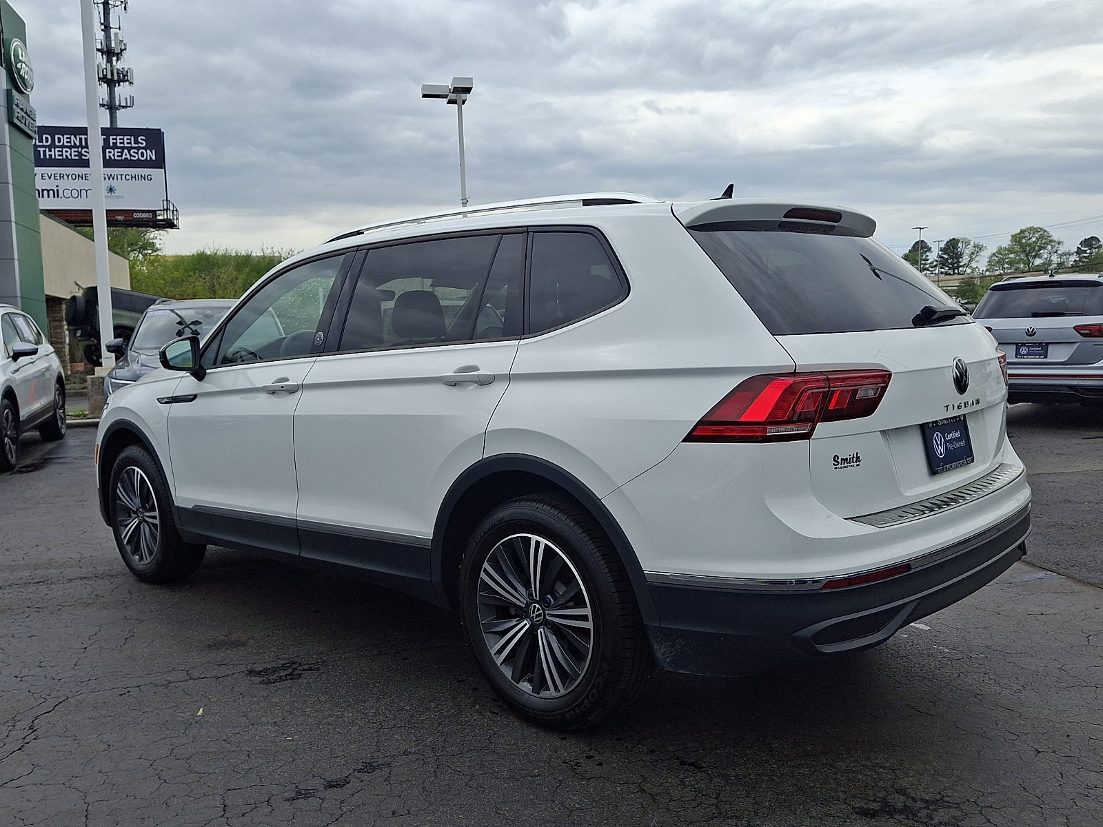 Certified 2024 Volkswagen Tiguan Wolfsburg Edition AWD/4WD image 4