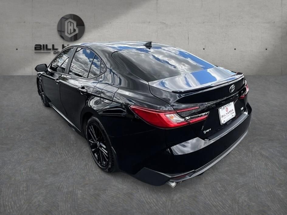 Used 2025 Toyota Camry SE w/ Convenience Package FWD image 7