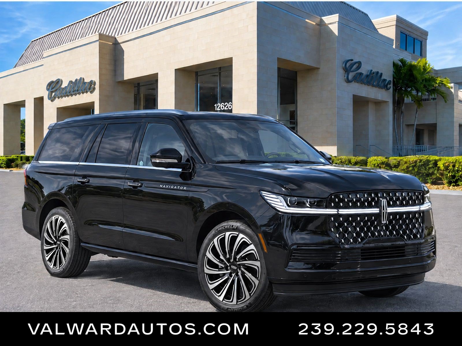 Used 2025 Lincoln Navigator L Black Label AWD/4WD image 1
