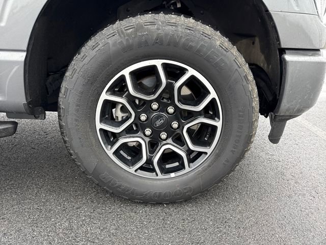 Used 2022 Ford F150 XLT w/ Equipment Group 302A High image 11