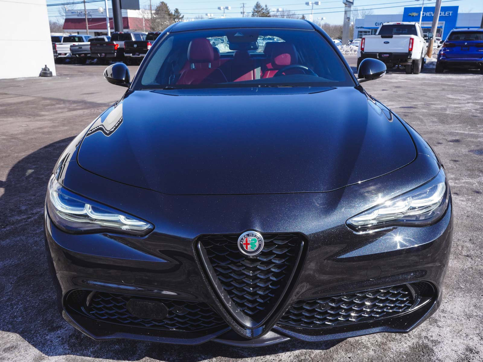 Used 2024 Alfa Romeo Giulia Veloce image 2