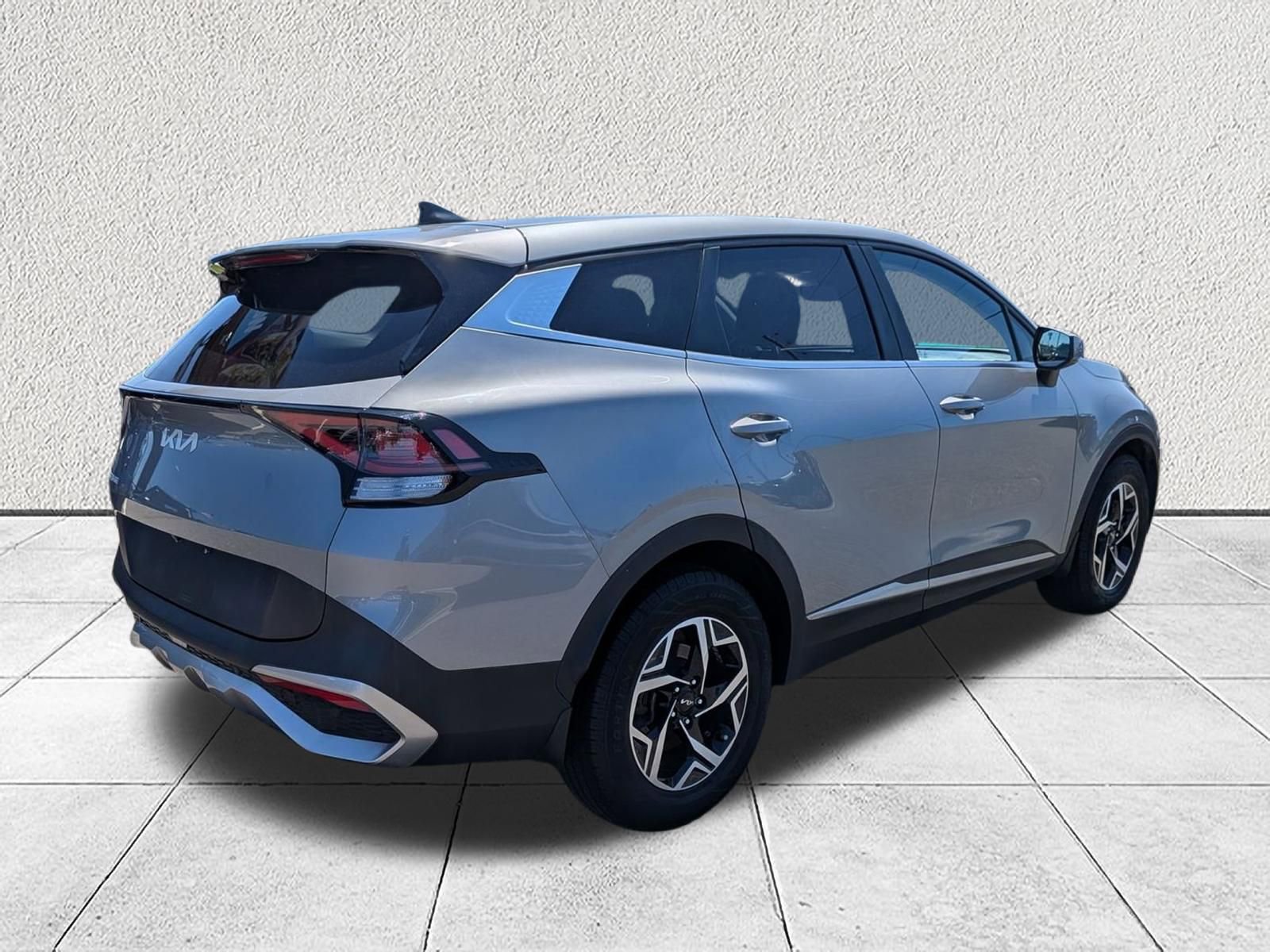 Used 2023 Kia Sportage LX FWD image 3