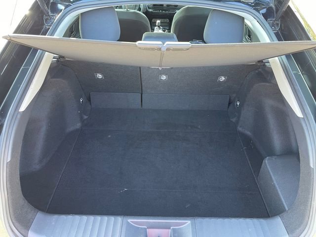 Used 2025 Toyota Prius LE image 19