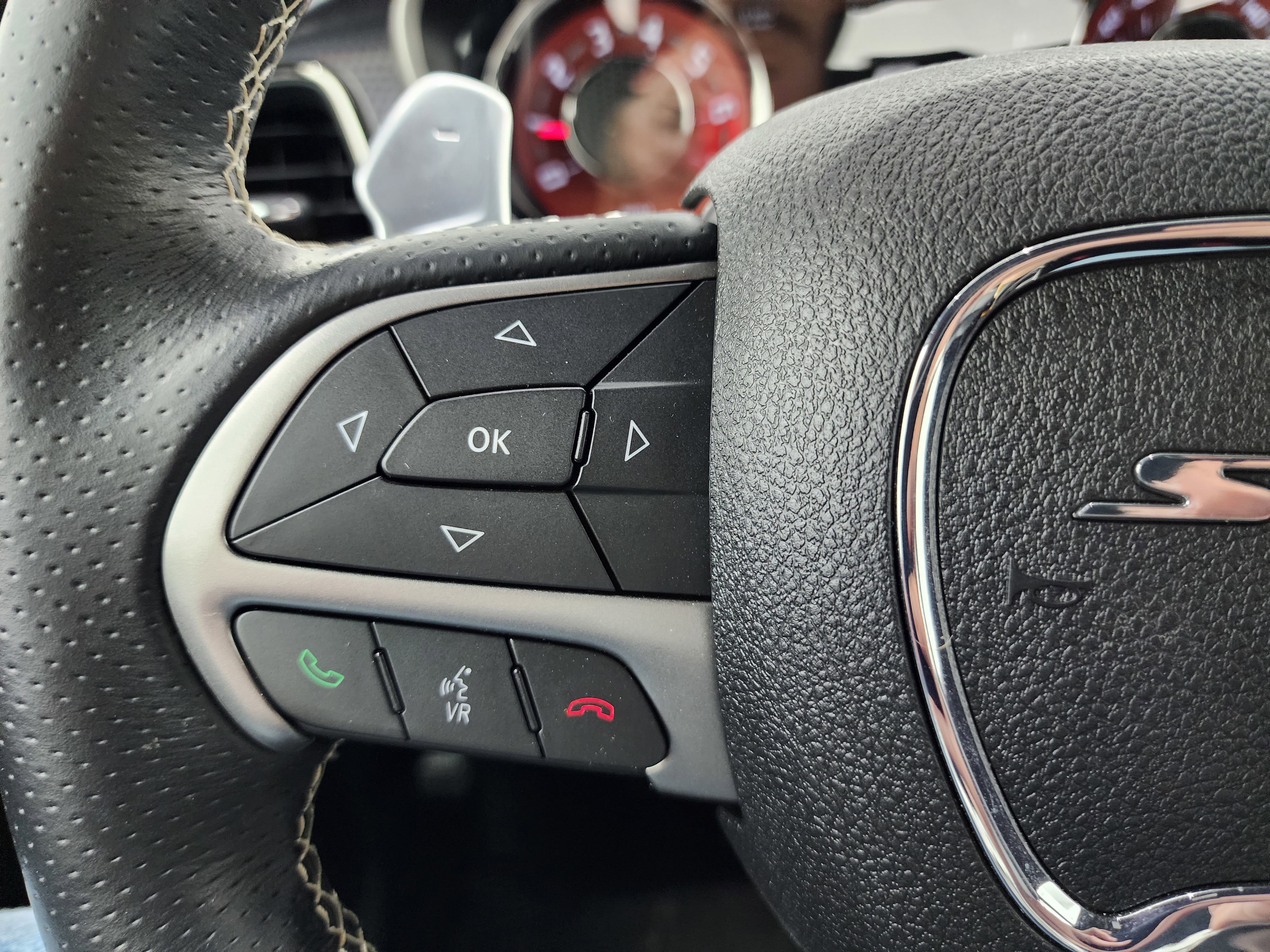 Used 2017 Dodge Challenger SRT Hellcat RWD image 18