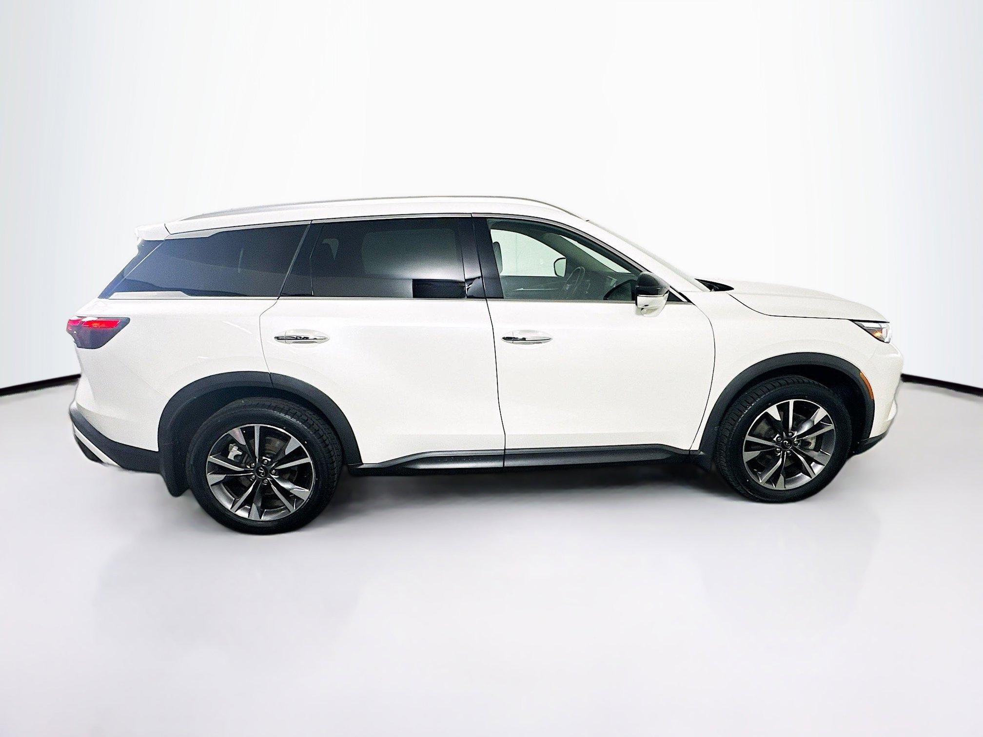 Used 2023 INFINITI QX60 Luxe w/ Cargo Package AWD/4WD image 10