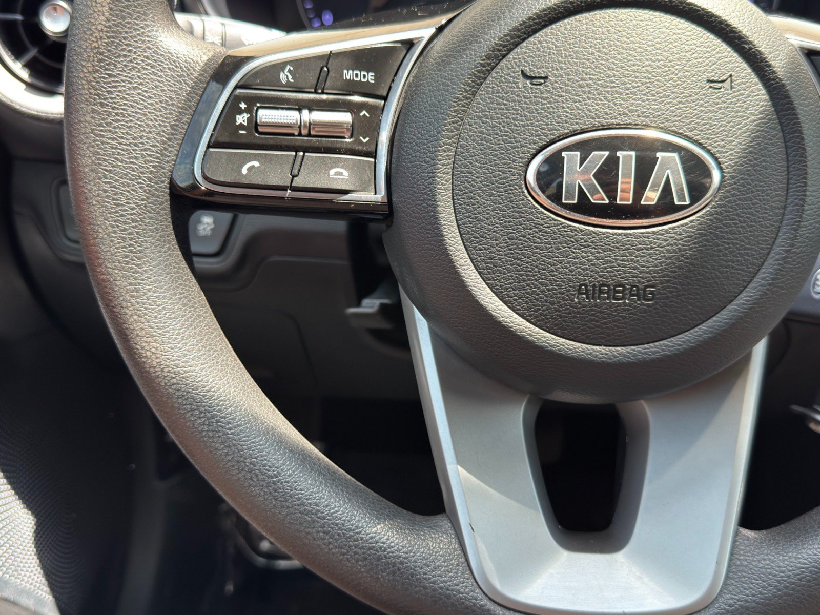 Used 2019 Kia Forte LXS FWD image 19