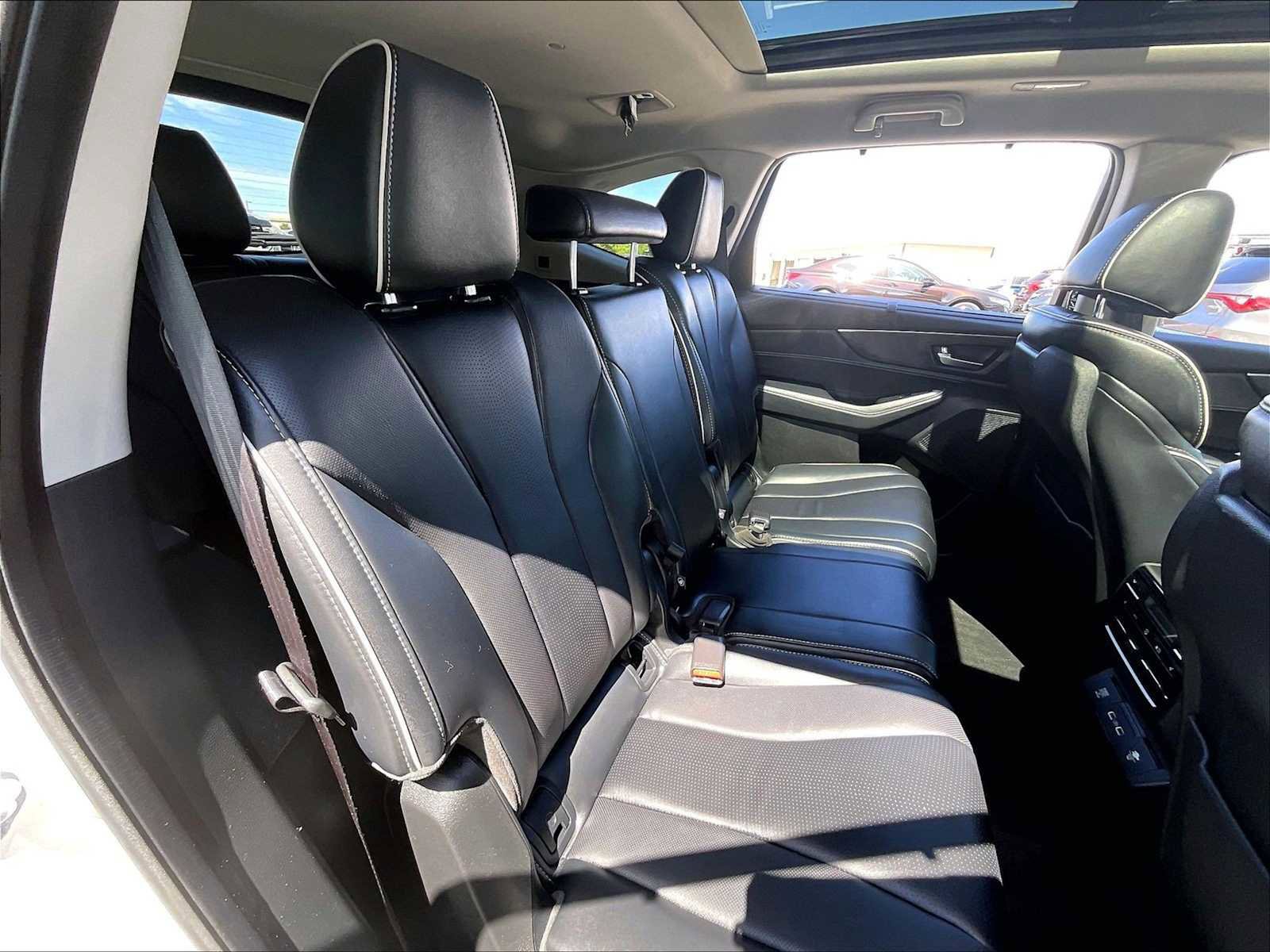 Used 2024 Acura MDX SH-AWD w/ Advance Package image 29