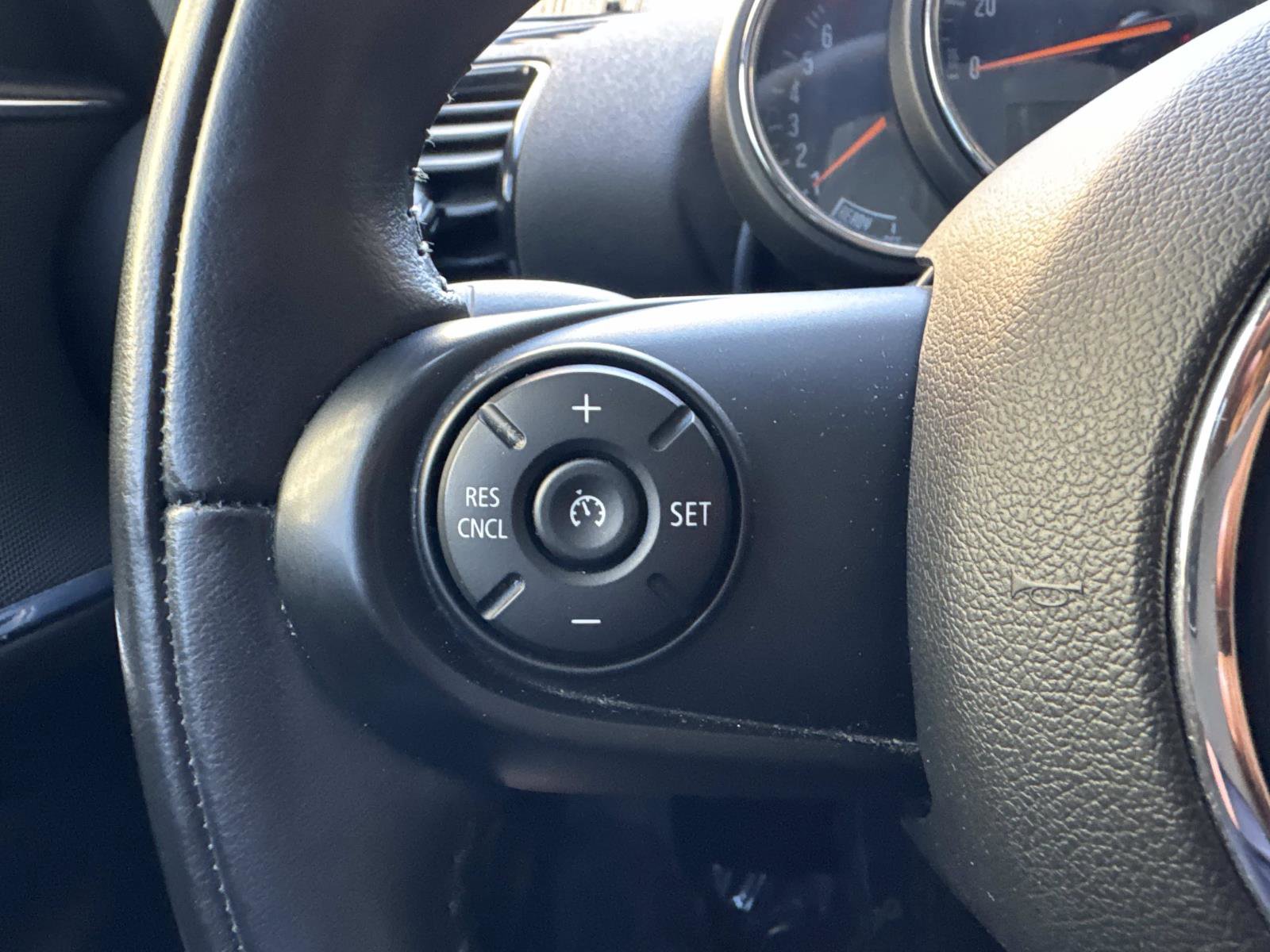 Used 2018 MINI Cooper Clubman ALL4 image 15