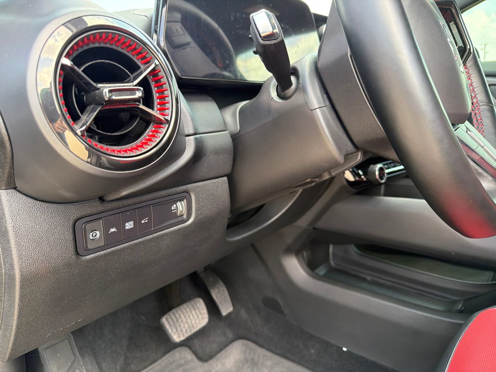 Used 2025 Chevrolet Equinox EV RS FWD image 19