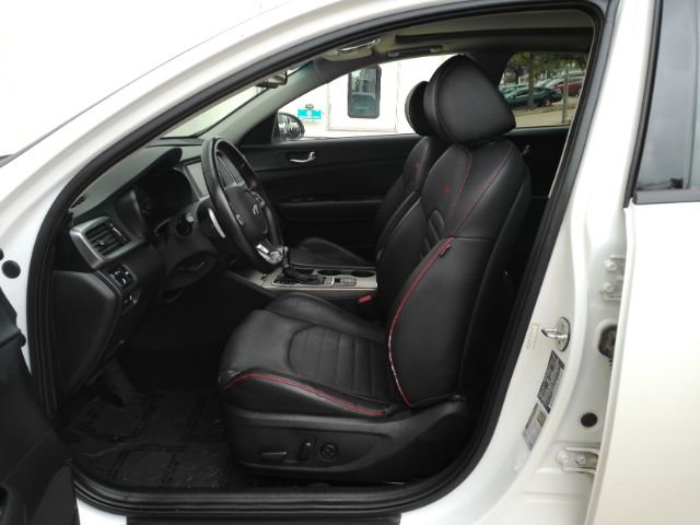 Used 2019 Kia Optima SX image 16