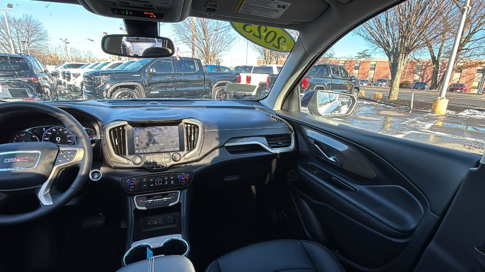 Used 2023 GMC Terrain Denali image 27