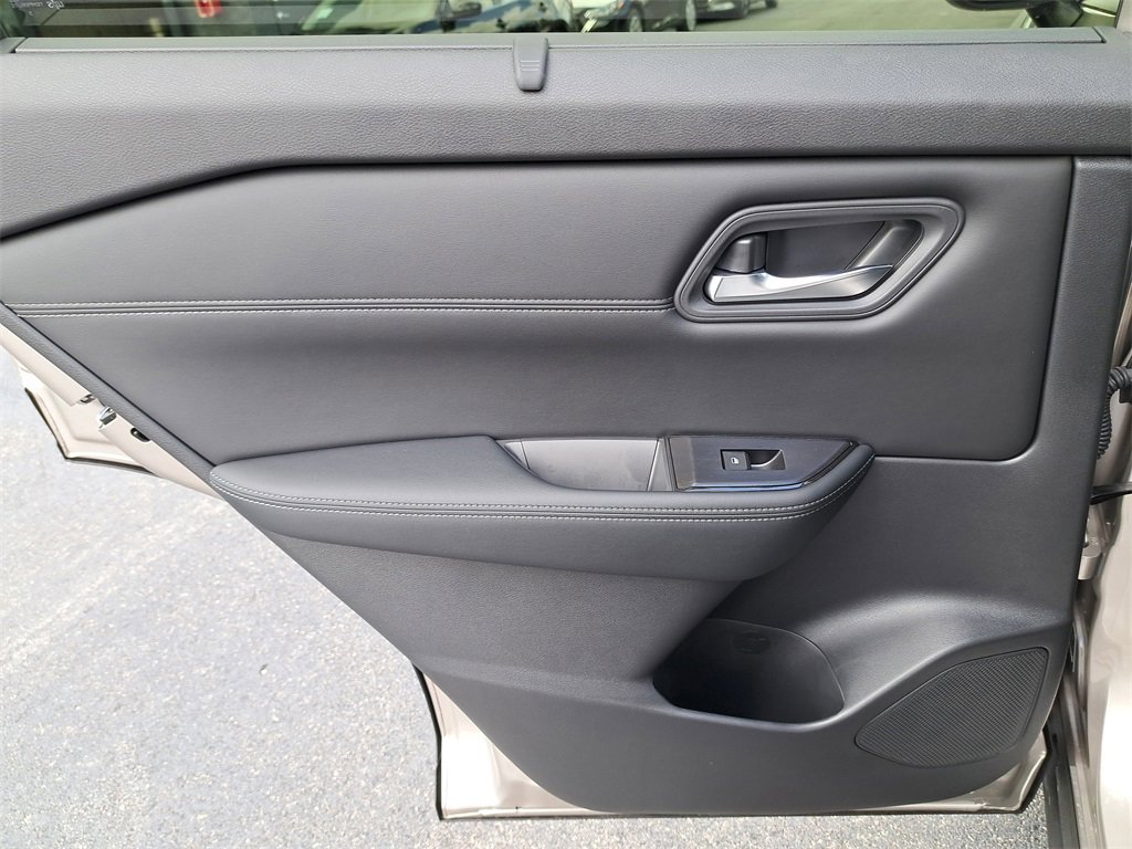 New 2026 Nissan Rogue SV image 14