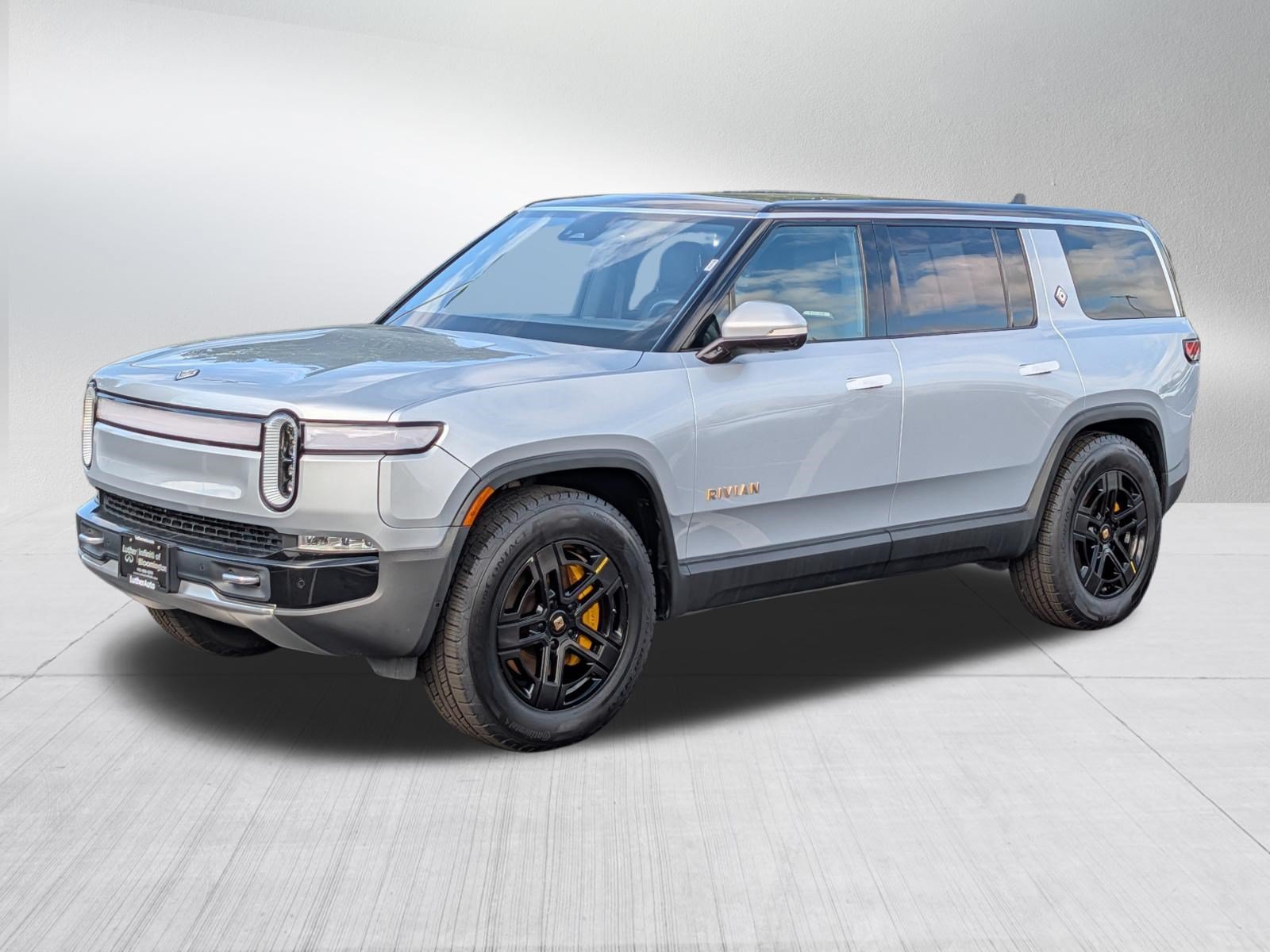 Used 2023 Rivian R1S Adventure Quad AWD/4WD image 3