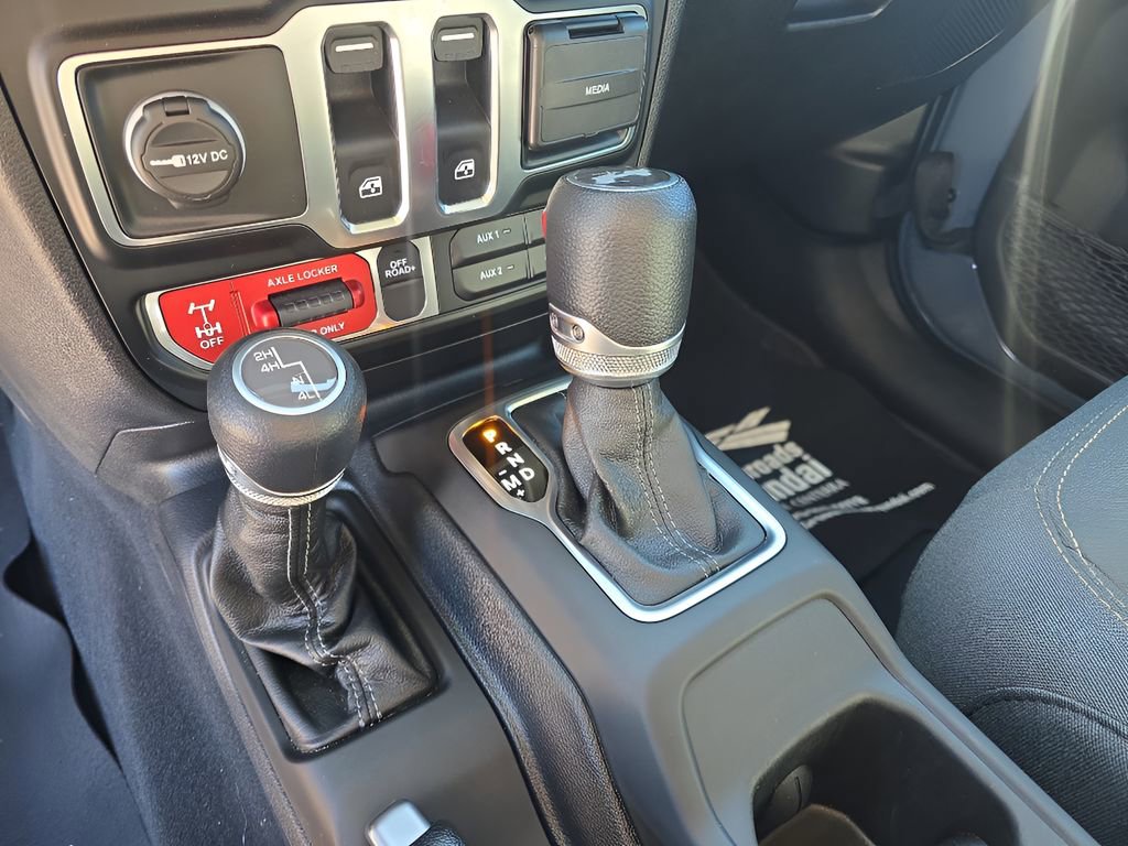 Used 2024 Jeep Wrangler Willys image 18