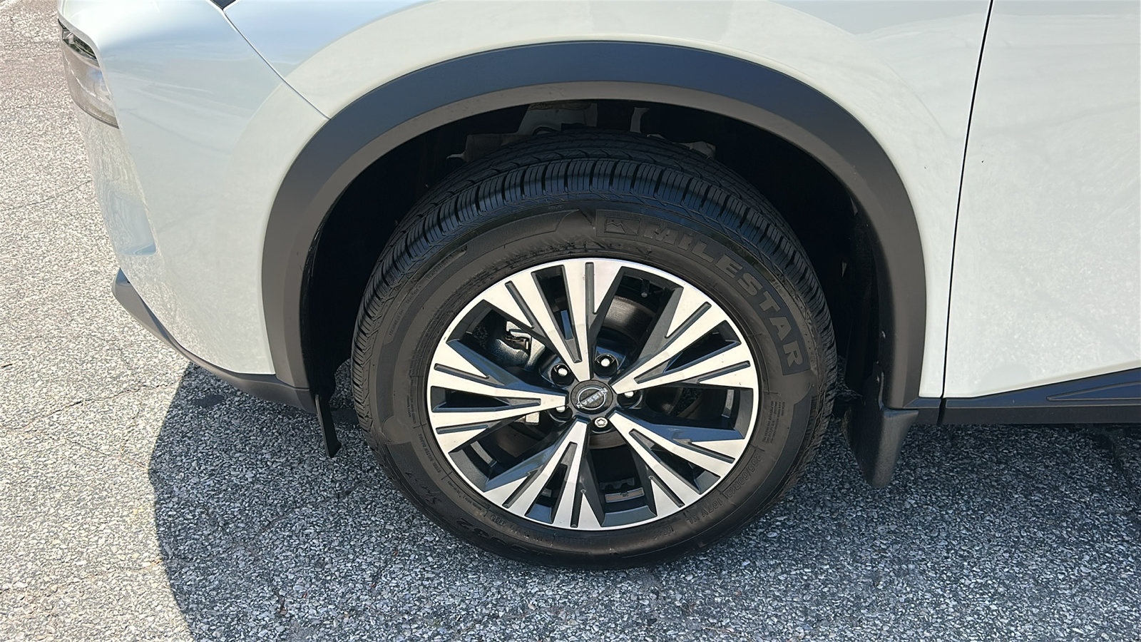 Used 2023 Nissan Rogue SV AWD/4WD image 8