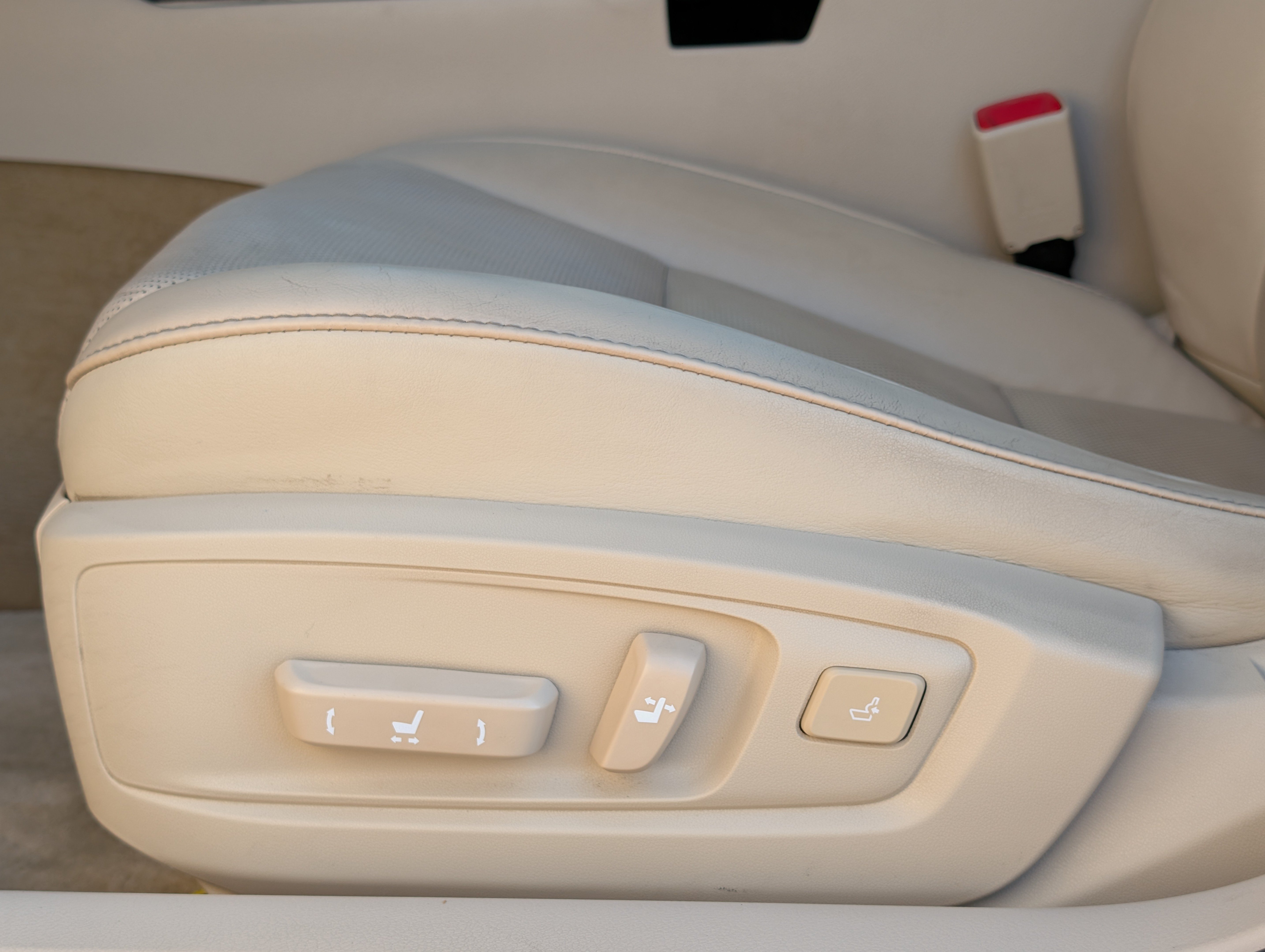 Used 2014 Lexus ES 350 w/ Luxury Package FWD image 30