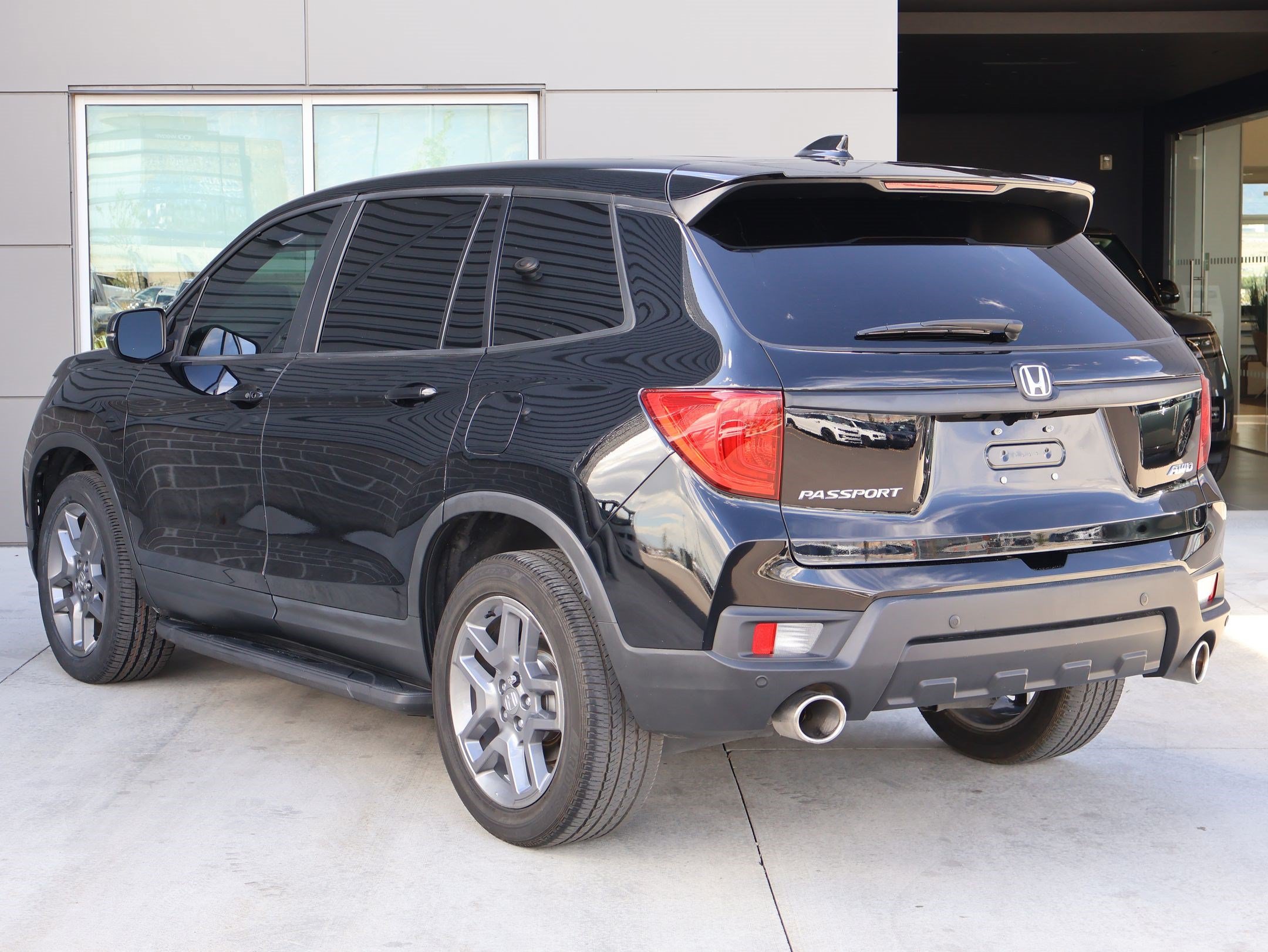 Used 2023 Honda Passport EX-L image 8
