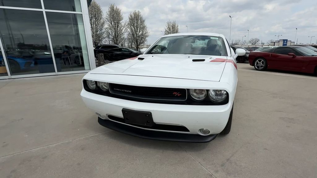 Used 2013 Dodge Challenger R/T RWD image 3