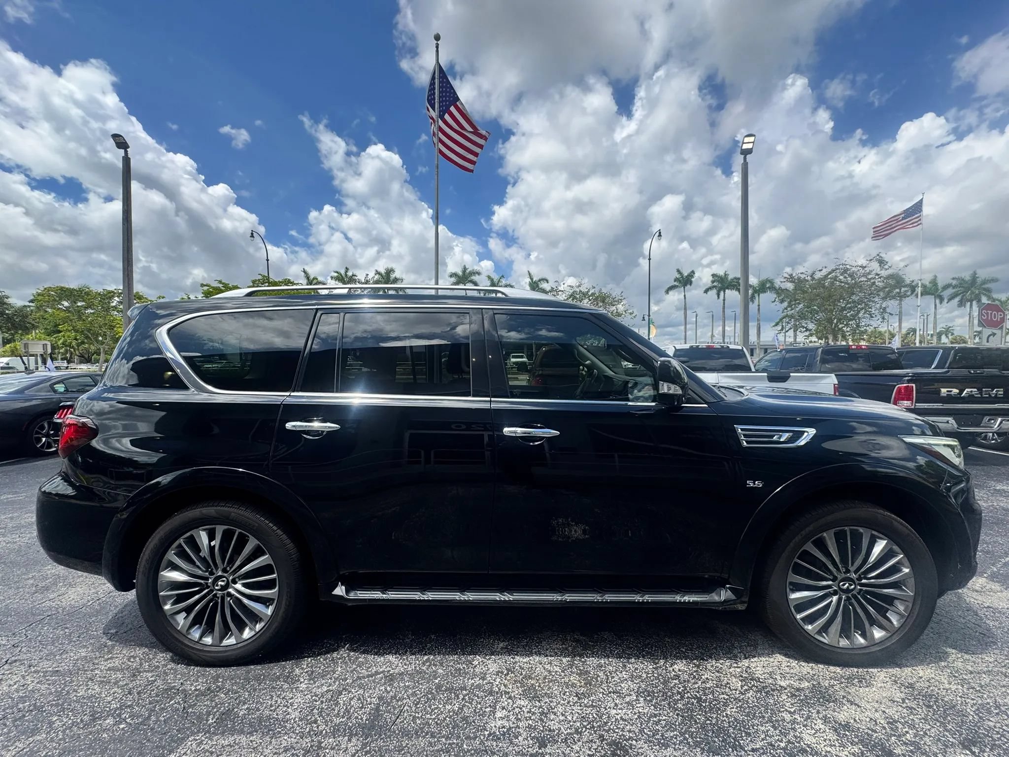 Used 2018 INFINITI QX80 4WD image 10