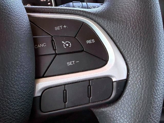 Certified 2023 Jeep Renegade Latitude AWD/4WD image 20