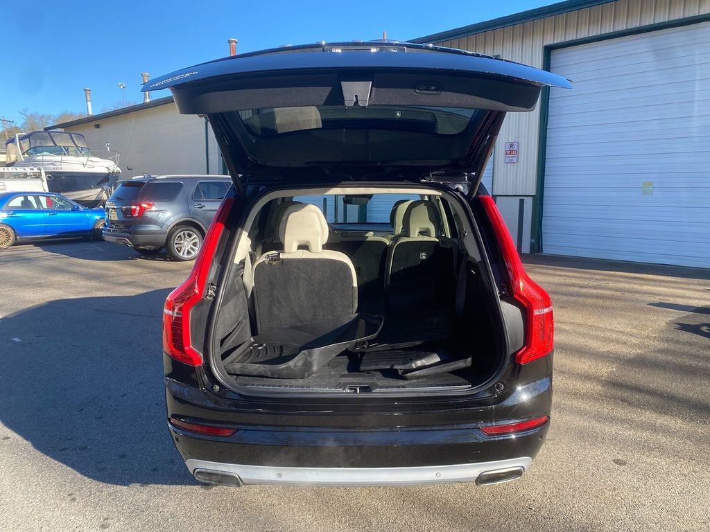 Used 2017 Volvo XC90 T6 Momentum w/ Vision Package image 25