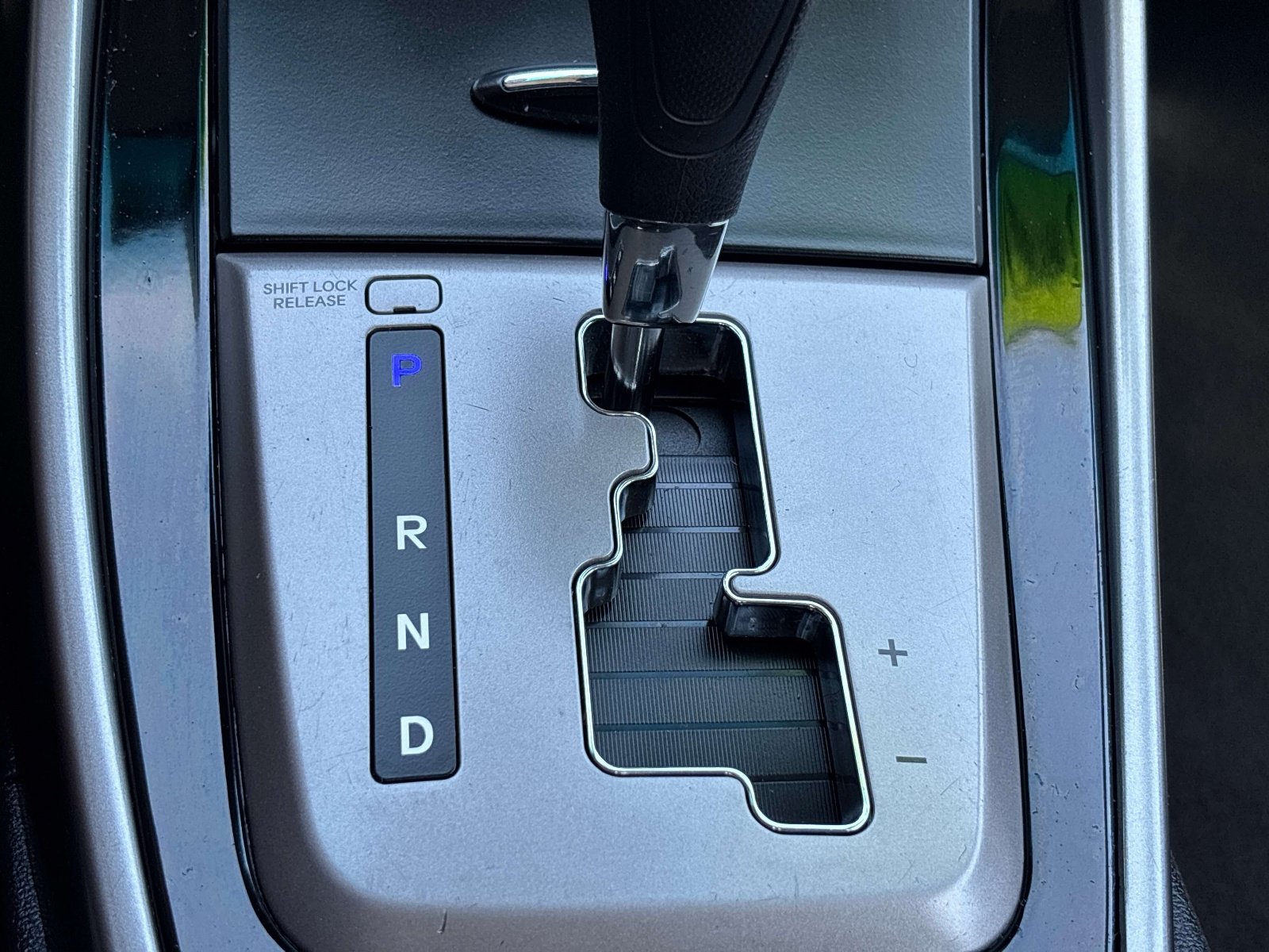 Used 2013 Hyundai Elantra GLS w/ Preferred Pkg FWD image 21
