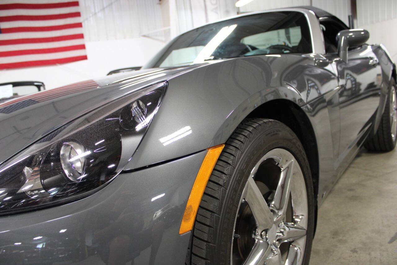 Used 2009 Saturn Sky Red Line RWD image 10