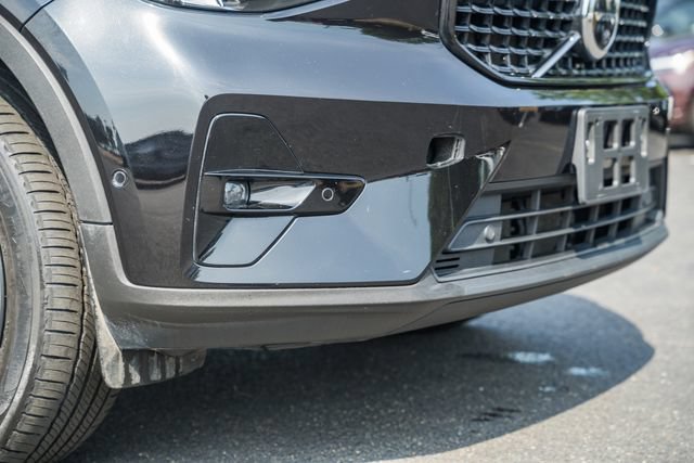 Certified 2023 Volvo XC40 B5 Plus w/ Protection Package Premier AWD/4WD image 15