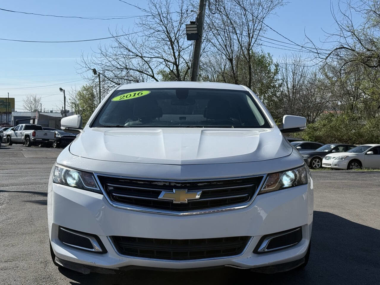 Used 2016 Chevrolet Impala LT FWD image 2